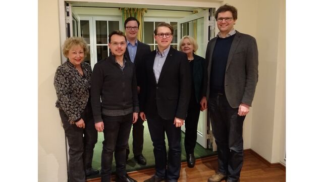 Die neue Kreisvorstandschaft des AKH mit (v.l.) Roswitha Kaufmann, Roland Kufner, Julien Pursch, Thomas Mittermeier, Margret Tuchen und Paul Linsmaier