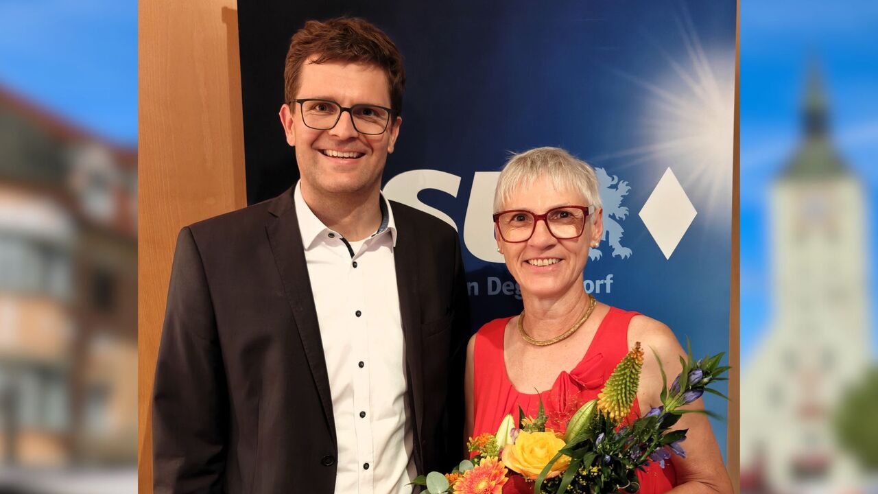 Paul Linsmaier gestern Abend mit seiner neuen Kollegin Marion Löfflmann nach dem Beschluss der Aufnahme.