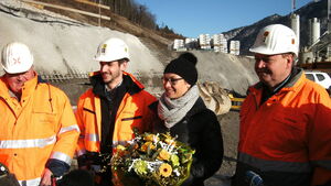 Tunnelpatin Magdalena Neuner bei der Anschlagfeier.