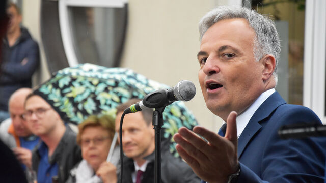Foto: Martin Schlör Rund 50 Bürgerinnen und Bürger aus Gerolzhofen und der Umgebung folgtem dem Angebot zu einem Rundgang bei der K&K Software AG und zum Austausch mit CSU-Landratskandidat Lothar Zachmann.