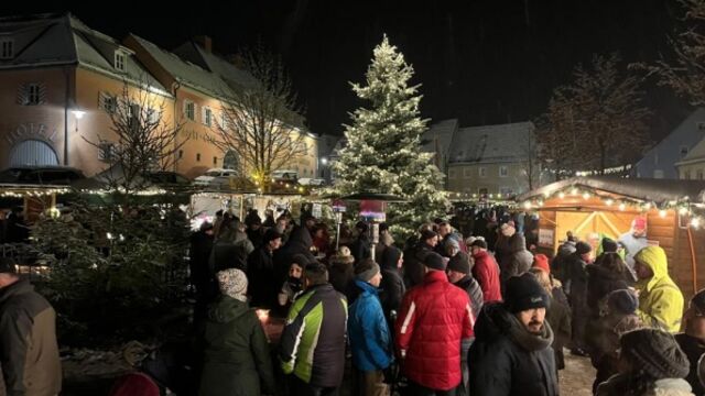 8. Adventsmarkt der Flosser Frauenunion