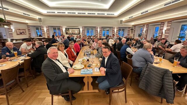 Rieser Bratwurstessen zur Europawahl mit Markus Ferber MdEP Rieser Bratwurstessen zur Europawahl mit Markus Ferber MdEP