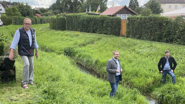 Ortstermin der CSU am Bubesheimer Bach auf Höhe der Trachtenhütte